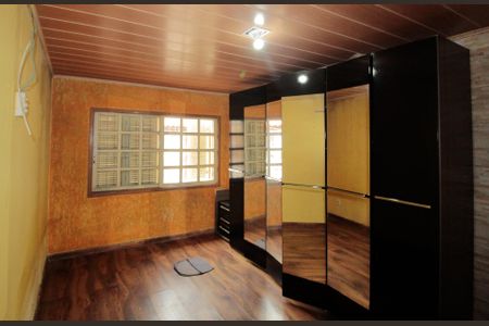 Casa à venda com 100m², 3 quartos e 2 vagas Casa à venda com 100m², 3 quartos e 2 vagasSuíte 1