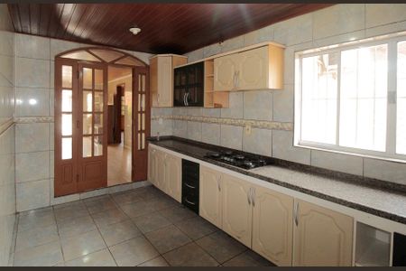 Casa à venda com 100m², 3 quartos e 2 vagas Casa à venda com 100m², 3 quartos e 2 vagasCozinha