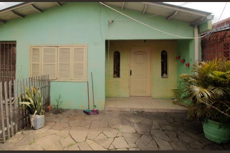 Casa à venda com 100m², 3 quartos e 2 vagas Casa à venda com 100m², 3 quartos e 2 vagasFachada