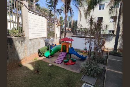 Apartamento para alugar com 45m², 2 quartos e 1 vaga Apartamento para alugar com 45m², 2 quartos e 1 vagaÁrea comum - Playground