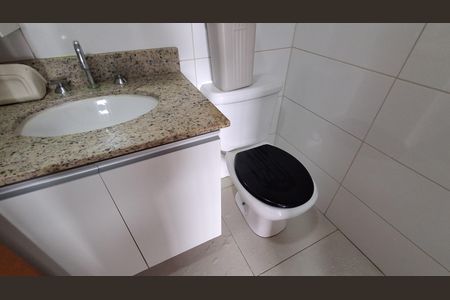 Apartamento à venda com 83m², 3 quartos e 2 vagasBanheiro Social