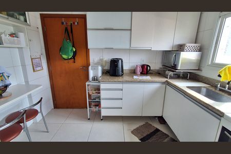 Apartamento à venda com 83m², 3 quartos e 2 vagasCozinha