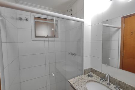 Apartamento à venda com 83m², 3 quartos e 2 vagasBanheiro da Suíte