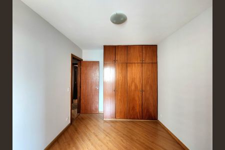 Apartamento à venda com 127m², 3 quartos e 2 vagasQuarto 2