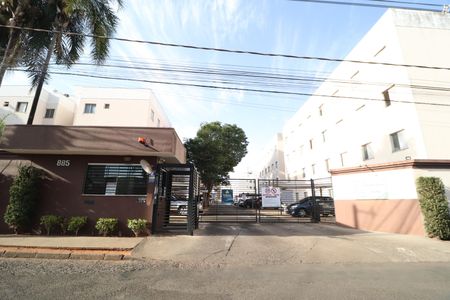 Apartamento para alugar com 49m², 2 quartos e 1 vagaFachada e portaria