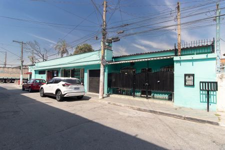 Casa à venda com 30m², 1 quarto e 1 vaga Casa à venda com 30m², 1 quarto e 1 vagaFachada