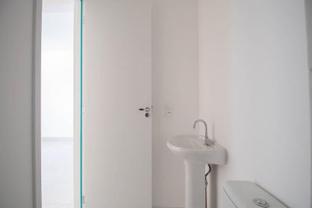 Apartamento para alugar com 33m², 2 quartos e sem vaga Apartamento para alugar com 33m², 2 quartos e sem vagaBanheiro