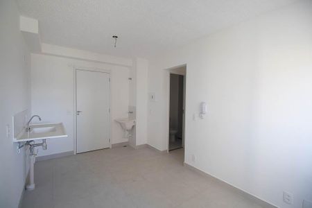 Apartamento para alugar com 33m², 2 quartos e sem vaga Apartamento para alugar com 33m², 2 quartos e sem vagaSala/Cozinha
