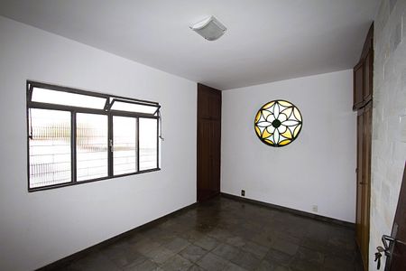 Casa à venda com 366m², 4 quartos e 6 vagasQuarto 2