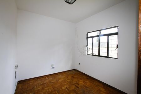 Casa à venda com 366m², 4 quartos e 6 vagasSuíte 2