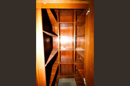 Casa à venda com 366m², 4 quartos e 6 vagasQuarto 2