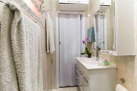 Casa à venda com 145m², 4 quartos e 2 vagas Casa à venda com 145m², 4 quartos e 2 vagasBanheiro da Suíte