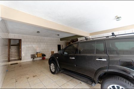 Casa à venda com 192m², 3 quartos e 5 vagas Casa à venda com 192m², 3 quartos e 5 vagasGaragem