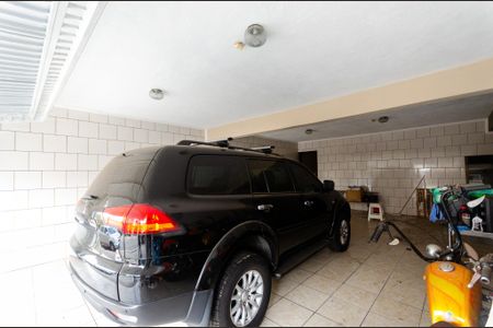 Casa à venda com 192m², 3 quartos e 5 vagas Casa à venda com 192m², 3 quartos e 5 vagasGaragem