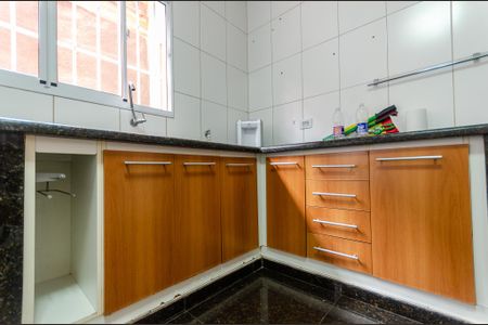 Casa à venda com 192m², 3 quartos e 5 vagas Casa à venda com 192m², 3 quartos e 5 vagasCozinha