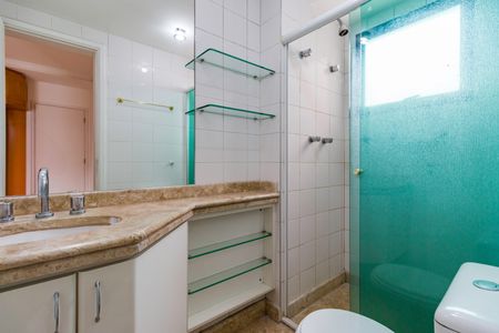 Apartamento para alugar com 125m², 4 quartos e 3 vagasBanheiro do Quarto 3