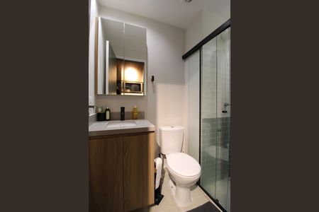 Banheiro de kitnet/studio à venda com 1 quarto, 26m² em Vila Olímpia, São Paulo