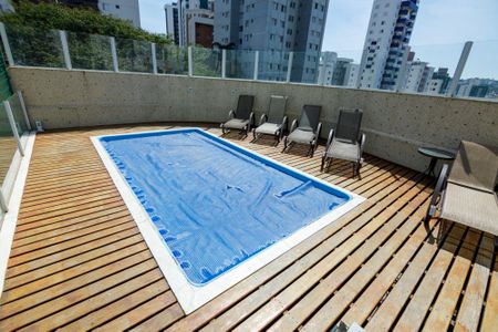 Apartamento à venda com 119m², 3 quartos e 2 vagas Apartamento à venda com 119m², 3 quartos e 2 vagasÁrea comum - Piscina