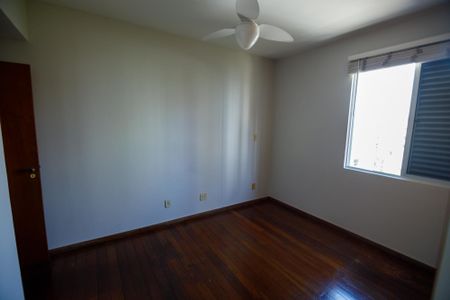 Apartamento à venda com 119m², 3 quartos e 2 vagas Apartamento à venda com 119m², 3 quartos e 2 vagasSuíte