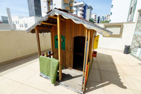 Apartamento à venda com 119m², 3 quartos e 2 vagas Apartamento à venda com 119m², 3 quartos e 2 vagasÁrea comum - Playground