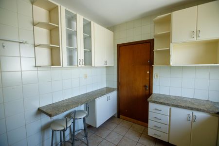 Apartamento à venda com 119m², 3 quartos e 2 vagas Apartamento à venda com 119m², 3 quartos e 2 vagasCozinha