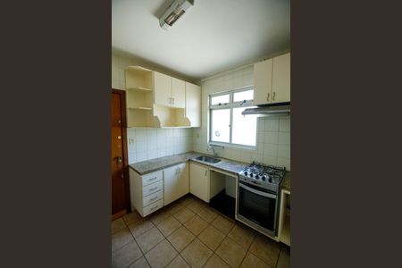 Apartamento à venda com 119m², 3 quartos e 2 vagas Apartamento à venda com 119m², 3 quartos e 2 vagasCozinha