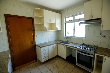 Apartamento à venda com 119m², 3 quartos e 2 vagas Apartamento à venda com 119m², 3 quartos e 2 vagasCozinha