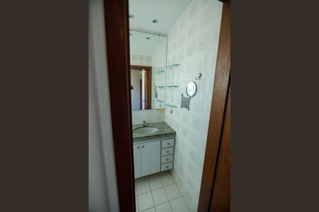 Apartamento à venda com 119m², 3 quartos e 2 vagas Apartamento à venda com 119m², 3 quartos e 2 vagasBanheiro da Suíte