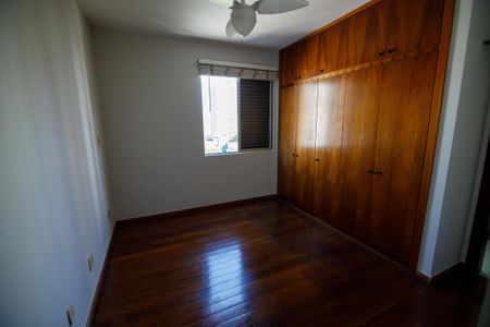 Apartamento à venda com 119m², 3 quartos e 2 vagas Apartamento à venda com 119m², 3 quartos e 2 vagasSuíte