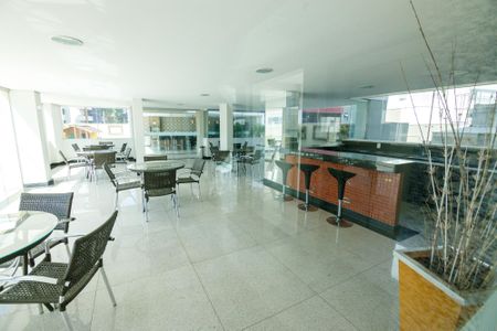 Apartamento à venda com 119m², 3 quartos e 2 vagas Apartamento à venda com 119m², 3 quartos e 2 vagasÁrea comum - Salão de festas