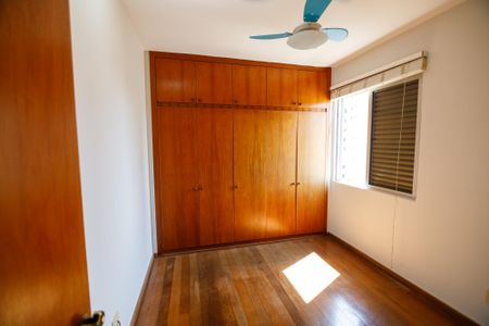 Apartamento à venda com 119m², 3 quartos e 2 vagas Apartamento à venda com 119m², 3 quartos e 2 vagasQuarto 2