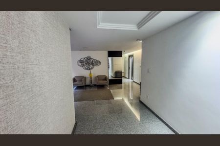 Apartamento à venda com 119m², 3 quartos e 2 vagas Apartamento à venda com 119m², 3 quartos e 2 vagasHall de entrada