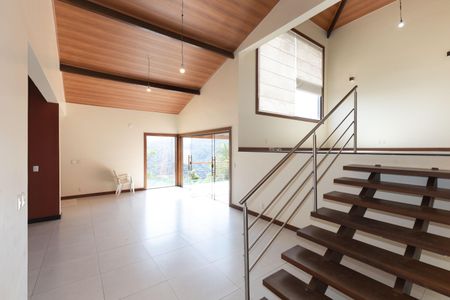 Casa de condomínio à venda com 320m², 3 quartos e 4 vagasSala 3