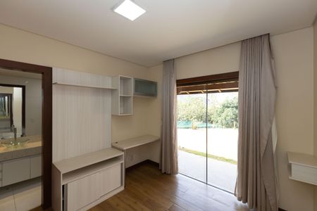 Casa de condomínio à venda com 320m², 3 quartos e 4 vagasSuíte 3