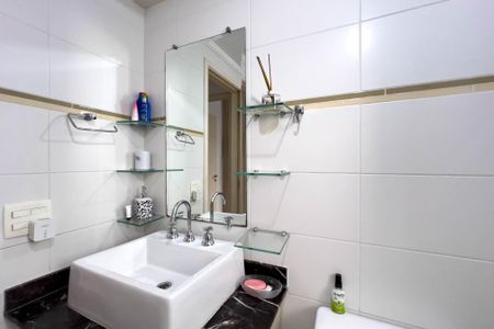 Apartamento à venda com 115m², 3 quartos e 1 vaga Apartamento à venda com 115m², 3 quartos e 1 vagaBanheiro