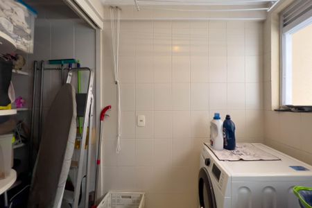 Apartamento à venda com 115m², 3 quartos e 1 vaga Apartamento à venda com 115m², 3 quartos e 1 vagaÁrea de serviço