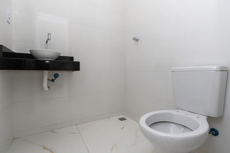 Casa à venda com 90m², 2 quartos e 2 vagas Casa à venda com 90m², 2 quartos e 2 vagasBanheiro da Suíte 2