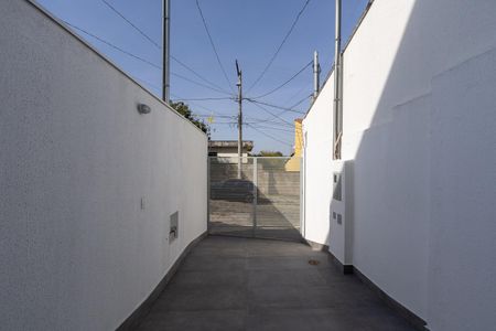 Casa à venda com 90m², 2 quartos e 2 vagas Casa à venda com 90m², 2 quartos e 2 vagasGaragem