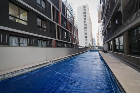 Studio à venda com 58m², 1 quarto e 1 vaga Studio à venda com 58m², 1 quarto e 1 vagaÁrea comum - Piscina