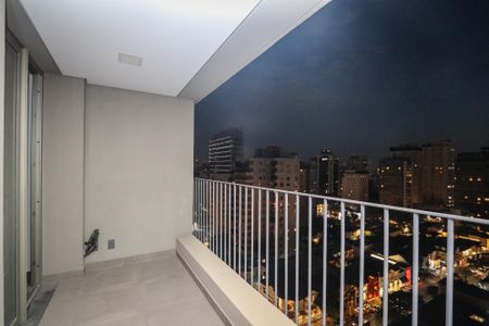 Varanda de kitnet/studio à venda com 1 quarto, 58m² em Jardins, São Paulo