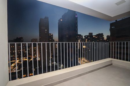 Varanda de kitnet/studio à venda com 1 quarto, 58m² em Jardins, São Paulo