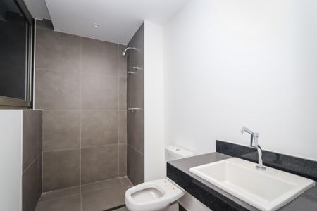 Studio à venda com 58m², 1 quarto e 1 vaga Studio à venda com 58m², 1 quarto e 1 vagaBanheiro
