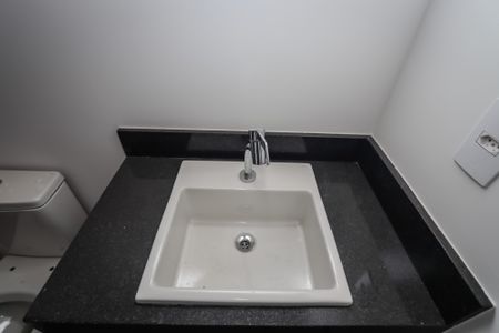 Banheiro de kitnet/studio à venda com 1 quarto, 58m² em Jardins, São Paulo