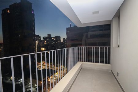 Varanda de kitnet/studio à venda com 1 quarto, 58m² em Jardins, São Paulo