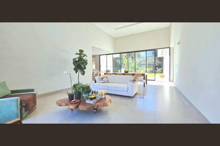 Sala de casa de condomínio para alugar com 3 quartos, 233m² em Novo Santos Dumont , Lagoa Santa