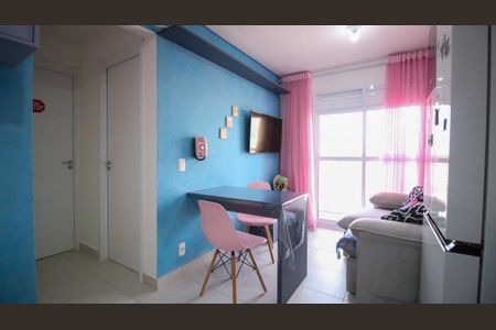 Sala/Cozinha de apartamento à venda com 2 quartos, 35m² em Vila Graciosa, São Paulo