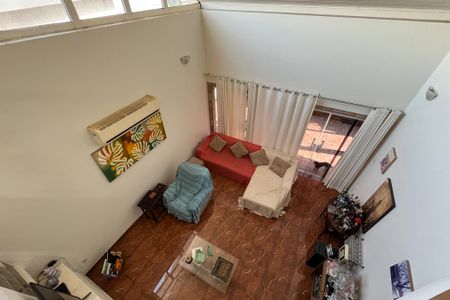 Casa à venda com 350m², 4 quartos e 2 vagas Casa à venda com 350m², 4 quartos e 2 vagasVista da sala