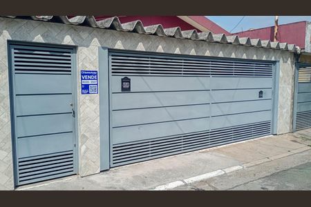 Casa à venda com 73m², 2 quartos e 1 vagaFachada