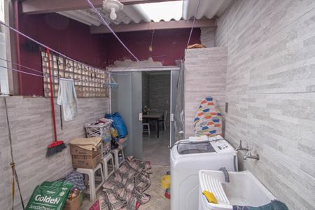 Casa à venda com 73m², 2 quartos e 1 vagaÁrea de Serviço