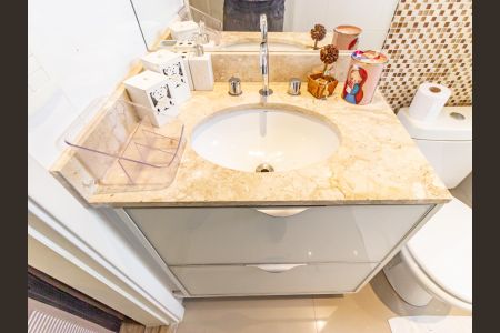 Apartamento à venda com 122m², 3 quartos e 2 vagasBanheiro da Suíte 1